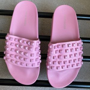 STEVE MADDEN Women Spa Studded Slide Sandals - NEW NWOB